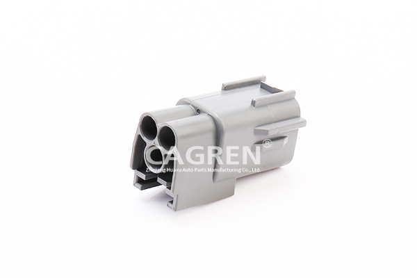 MG651359-4 3 pins blade wiring connector CAG7031Y-2.2-11