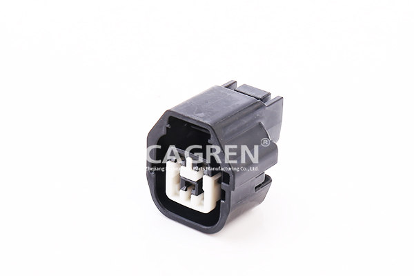 MG641362-4 3 hole female crimp connectors CAG7031Y-2.2-21