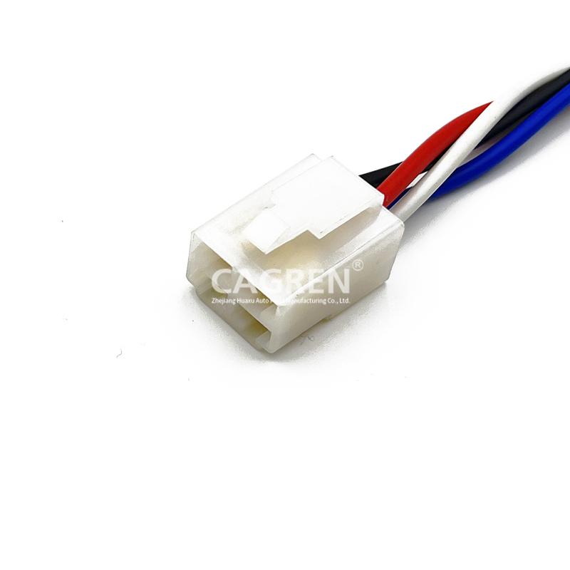 CONNECTOR PLUG 4P 6.3 SERIES WHITE WITH WIRE AG-631005